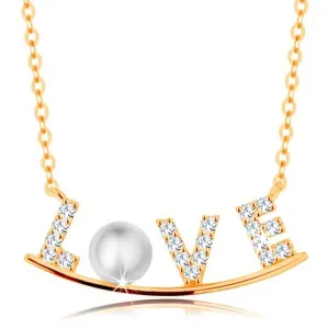 Złoty naszyjnik 585 - cyrkoniowy napis LOVE na lśniącym łuku, biała perła
