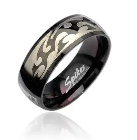 Czarny stalowy pierścionek z wzorem Tribal w srebrnym kolorze - Rozmiar : 67