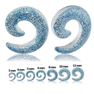 Przeźroczysty expander do ucha - spirala z niebieskim brokatem - Szerokość: 4 mm