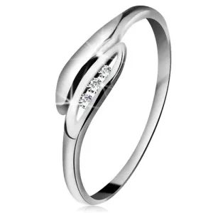 Brylantowy pierścionek z białego 14K złota - lekko zagięte listki, trzy przezroczyste diamenty - Rozmiar : 50