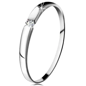 Diamentowy pierścionek z białego 14K złota - brylant bezbarwnego koloru, lekko wypukłe ramiona - Rozmiar : 48