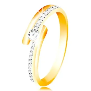Złoty pierścionek 585 - rozdwojone ramiona z kombinacją białego złota, uniesiona okrągła cyrkonia bezbarwnego koloru - Rozmiar : 58