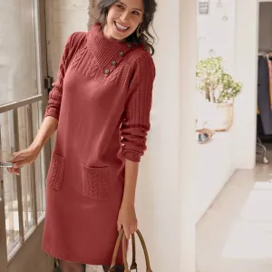 Sukienka sweterkowa z warkoczow. splotem - ceglasta czerwień - Rozmiar 50
