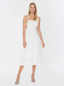 Trendyol Sukienka Biały
